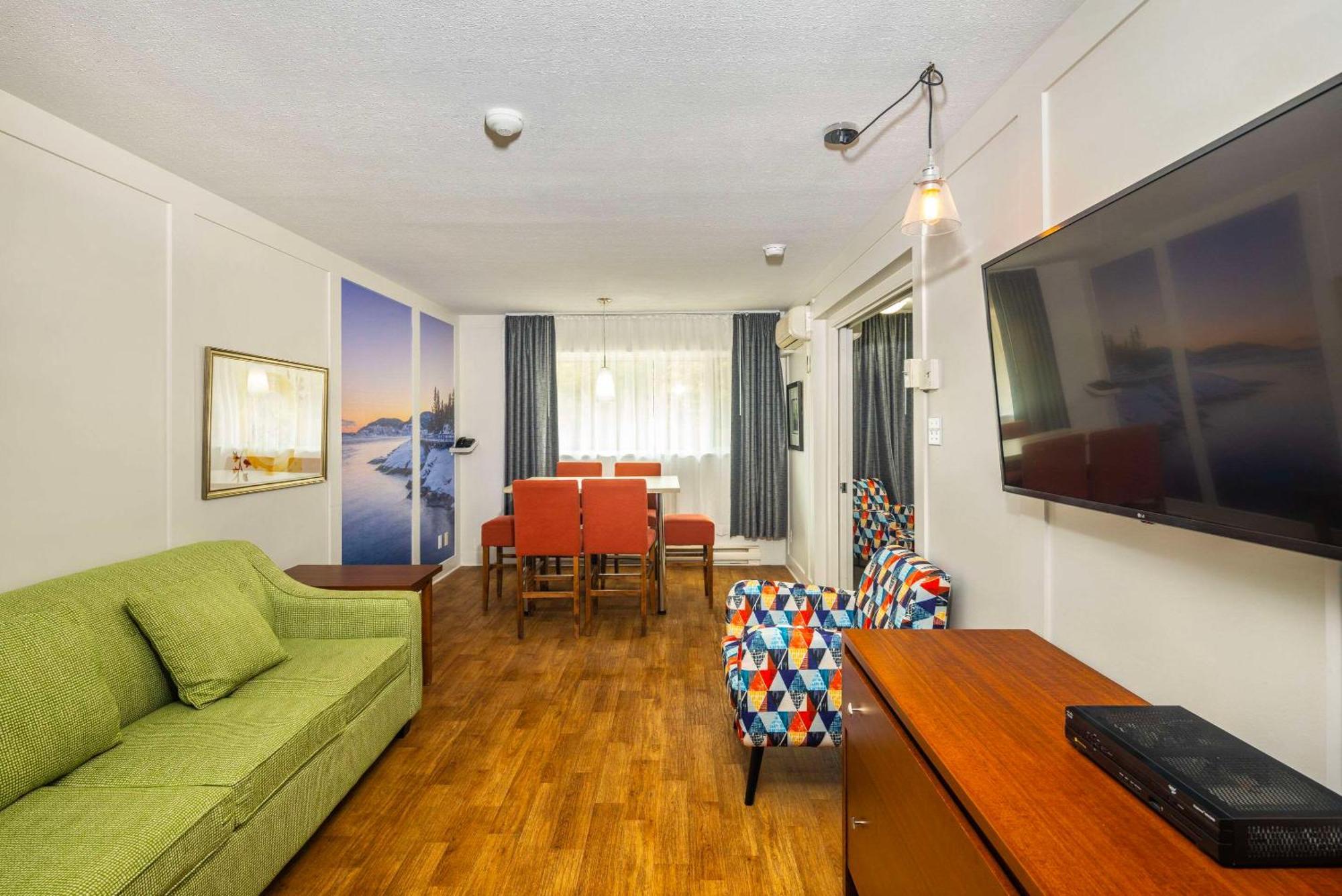 Clarion Pointe La Malbaie Hotel Luaran gambar