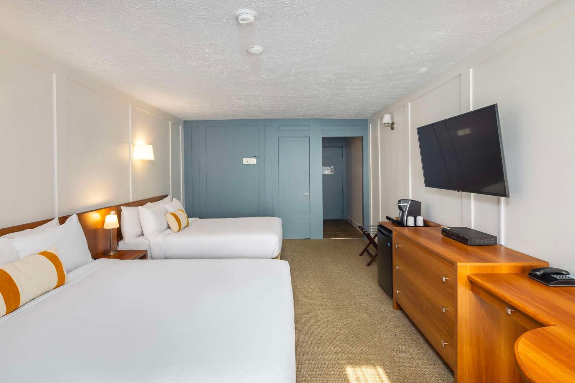 Clarion Pointe La Malbaie Hotel Luaran gambar