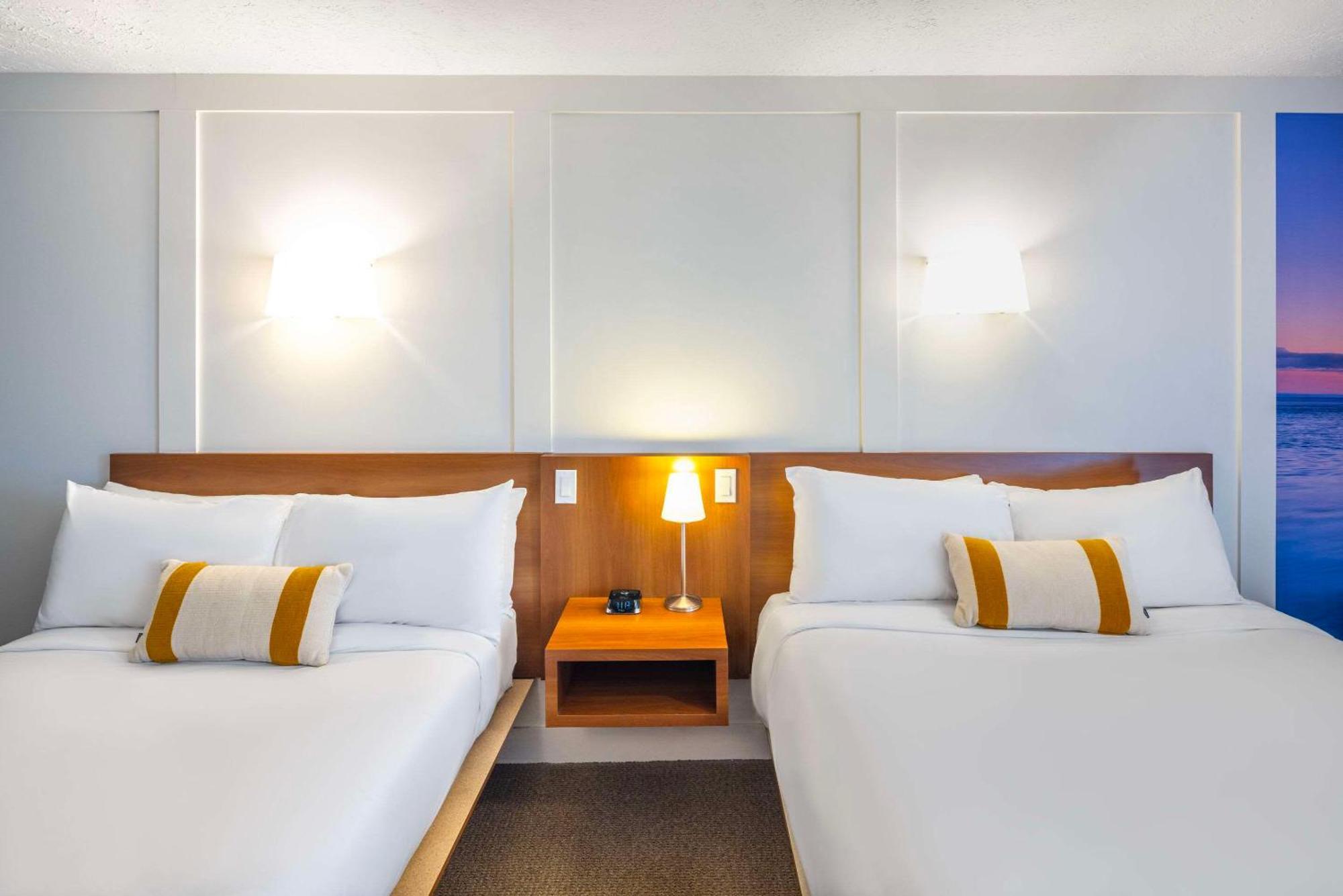 Clarion Pointe La Malbaie Hotel Luaran gambar