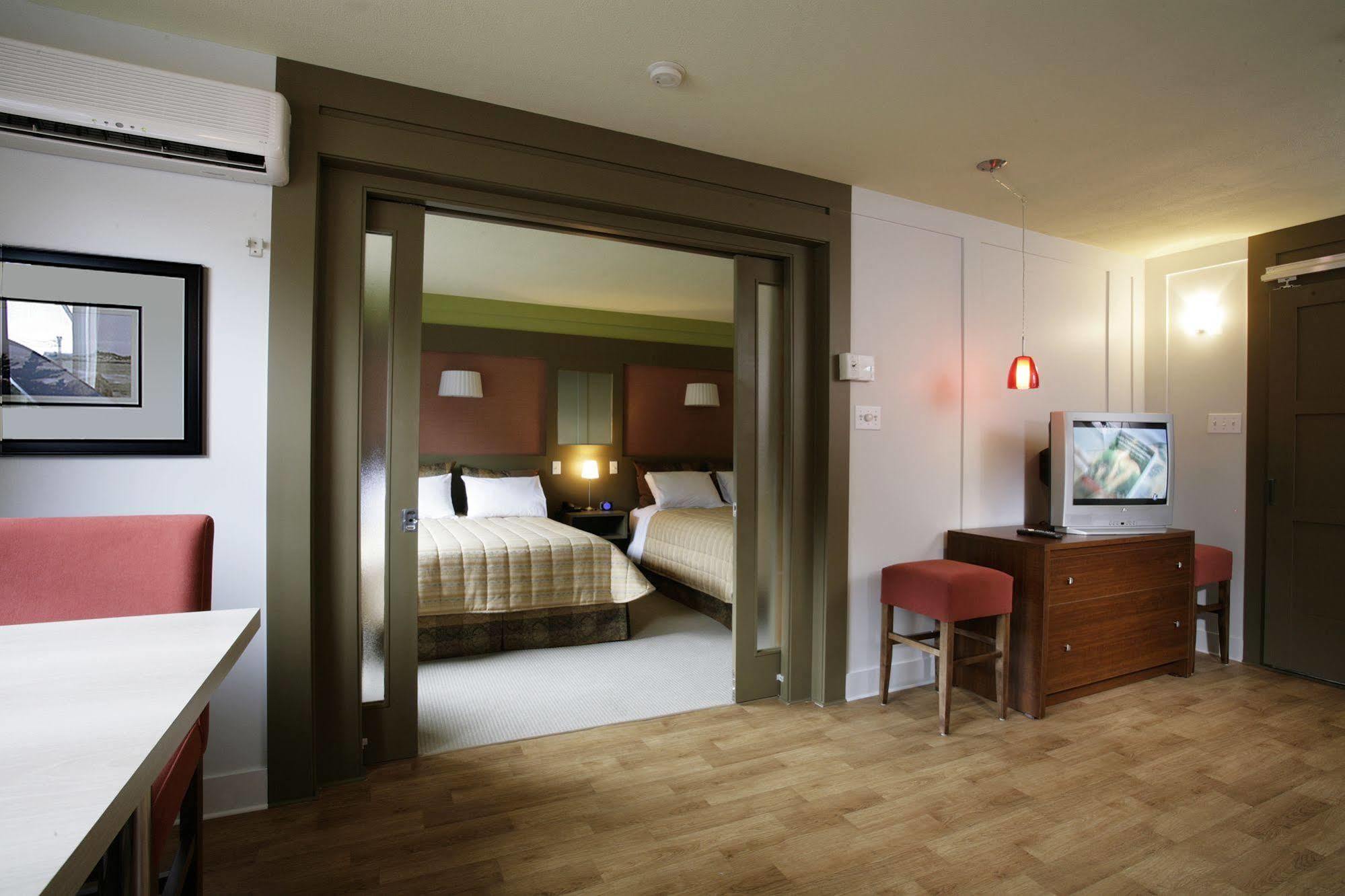 Clarion Pointe La Malbaie Hotel Luaran gambar